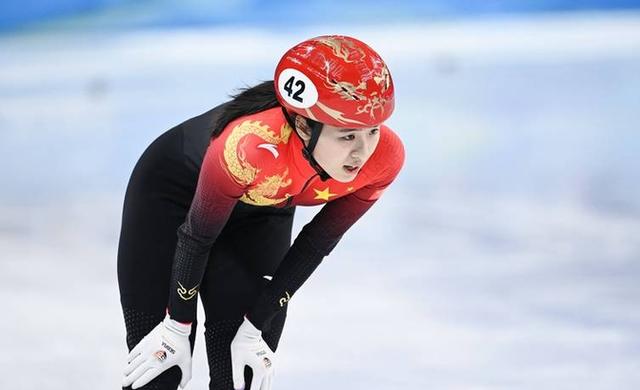 关于惊险战役：加拿大和韩国短道速滑选手激战的信息