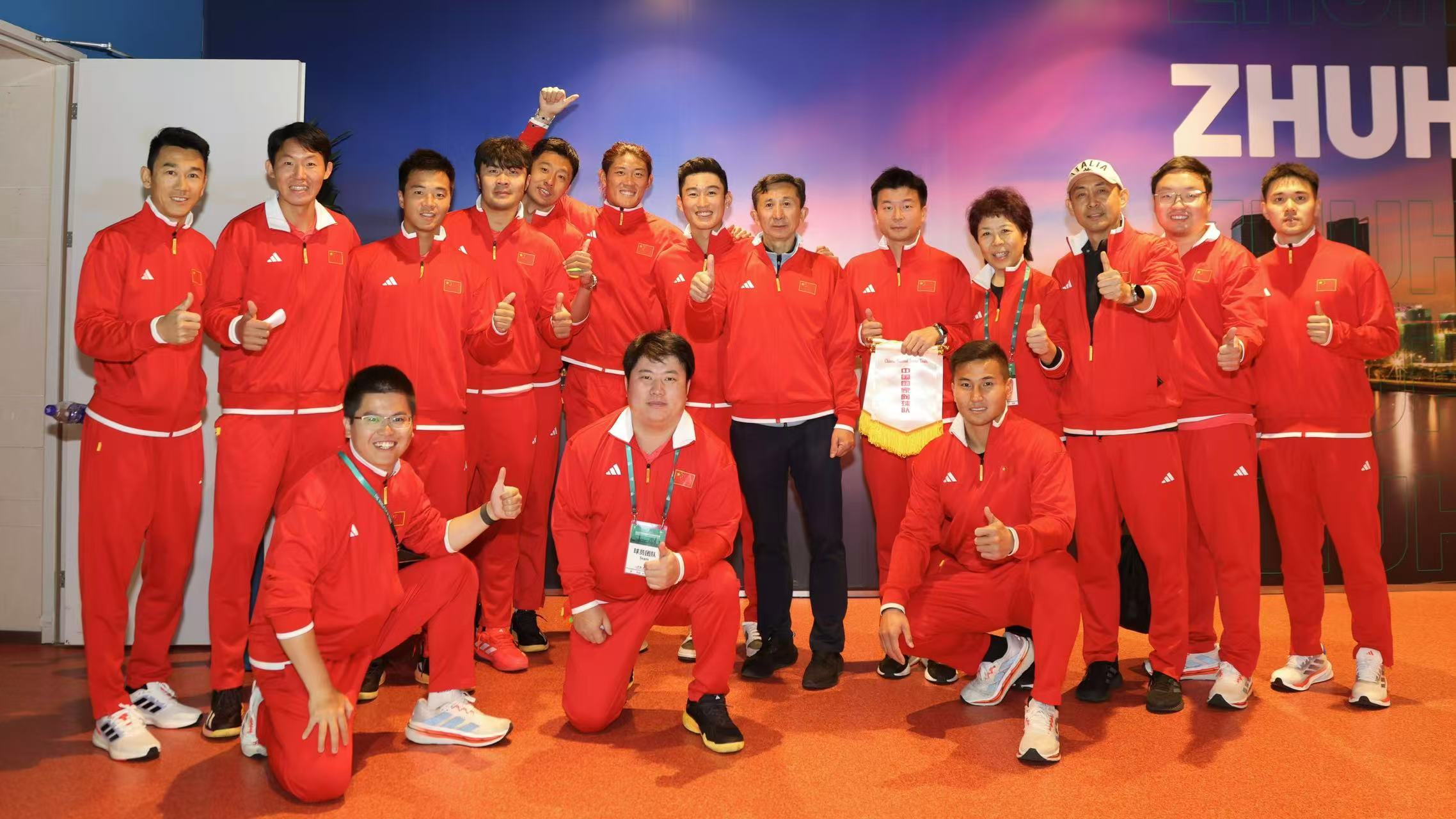 黑山国家队取胜晋级，备受瞩目地将在国际足球赛事中竞争