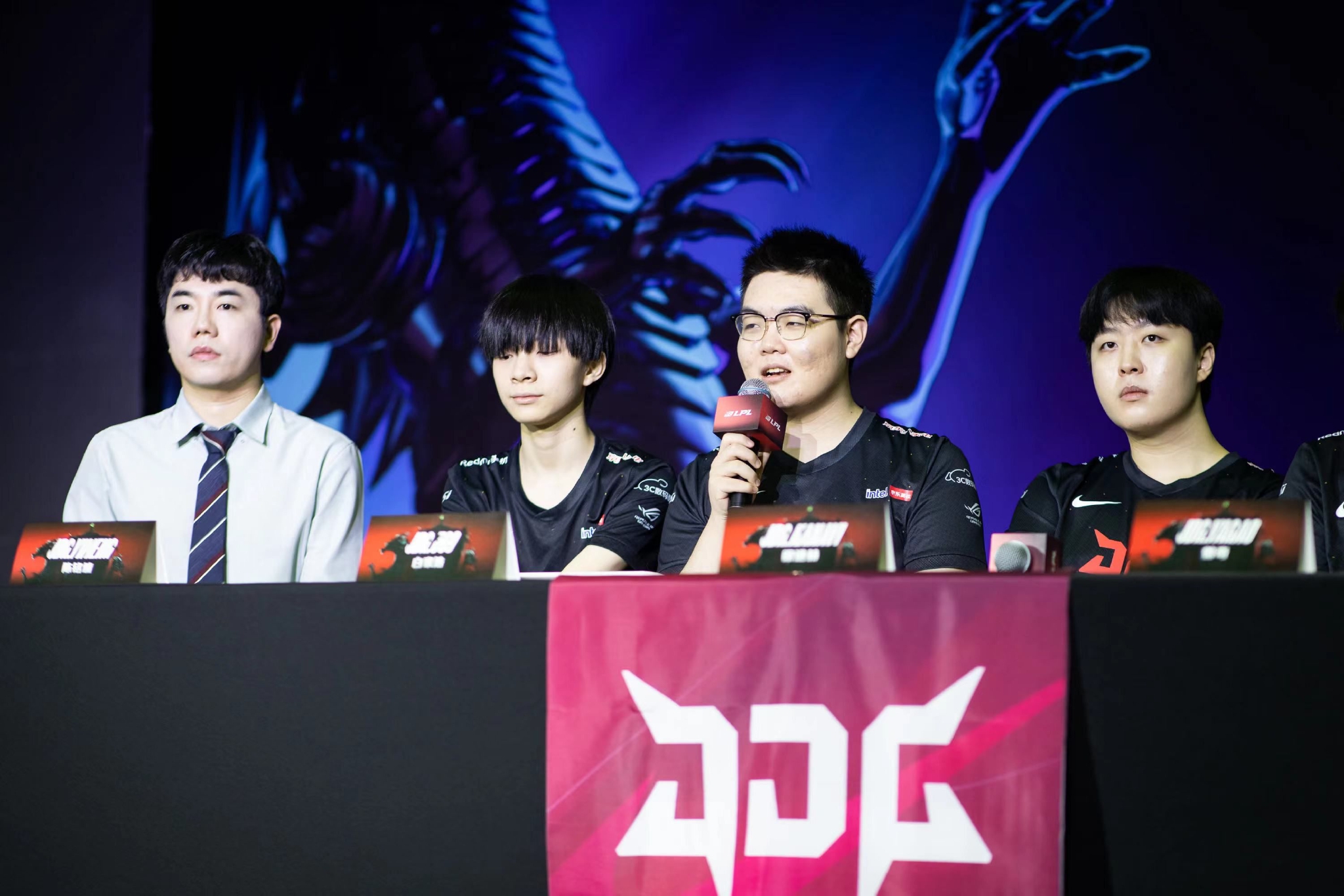 FLY轻取TSM，Kanavi拿下关键大龙宿敌对决小组赛，技惊四座